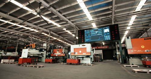 绿色驱动，智慧领航 苏州金龙荣膺2024中国商用车绿色低碳可持续发展领导奖